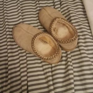 Tan Ugg Slippers